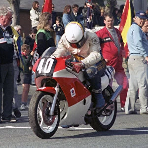 Paul Catterall (Suzuki) 1990 Lightweight 400 TT