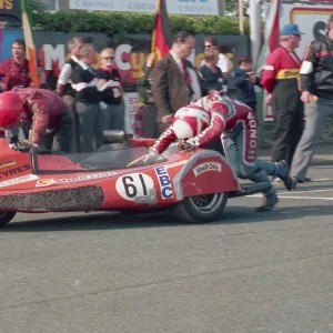 Paul Dutton & David Corlett (Windle) 1987 Sidecar TT