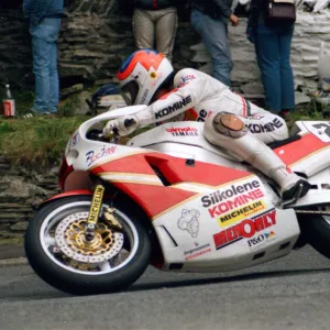 Paul Iddon (Bimota Yamaha) 1988 Formula One TT