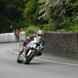 Paul Shoesmith (BMW) 2010 Senior TT Paul Shoesmith (BMW) 2010 Senior TT