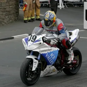 Paul Shoesmith (Yamaha) 2009 Senior TT Paul Shoesmith (Yamaha) 2009 Senior TT