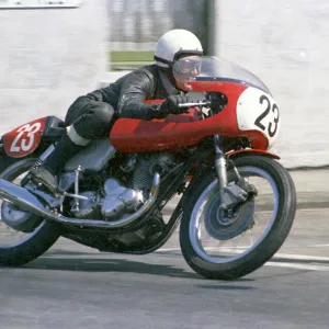 Paul Smart (Norton) 1969 Production TT