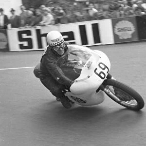 Pete Elmore (Matchless) 1969 Senior Manx Grand Prix
