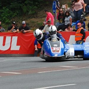 Pete Founds & Jevan Walmsley (Suzuki LCR) 2016 Sidecar 2 TT