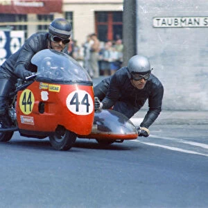 Pete Tyack & P Meehan (Reg Allen Triumph) 1970 750 Sidecar TT