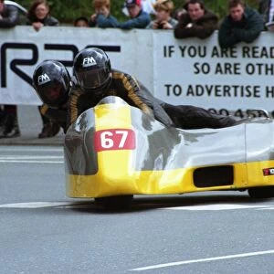Peter Allebone & Jon Perkins (Juddarch) 1998 Sidecar TT