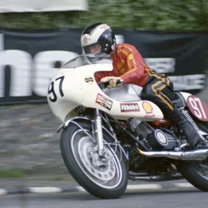 Peter McKinley (Yamaha) 1973 Production TT