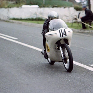 Peter Swallow (Norton) 1980 Senior Manx Grand Prix