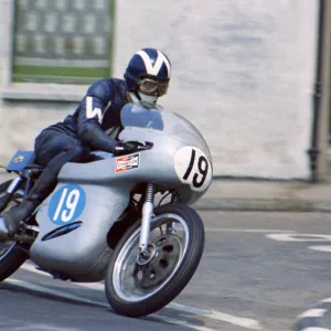 Peter Williams (Arter AJS) 1970 Junior TT