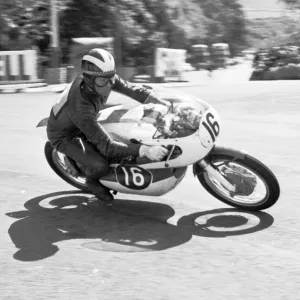 Phil Read (Yamaha) 1964 Lightweight TT