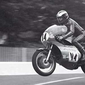 Phil Read (Yamaha) 1977 Classic TT practice