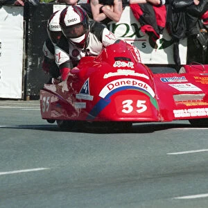 Phillip Underwood & Andrew Bates (Yamaha Ireson) 1999 Sidecar TT