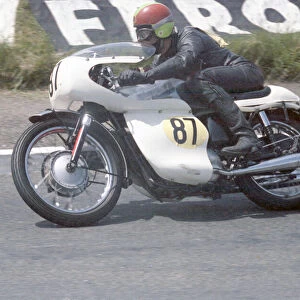 Ray Knight (Triumph) 1967 Senior TT