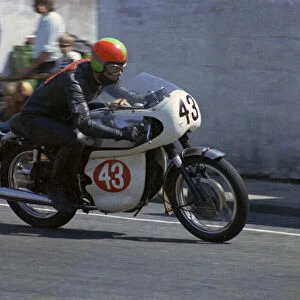 Ray Knight (Triumph) at Ramsey 1969 Production TT