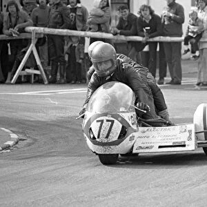 Reg Spooncer & Herbert John (Norton) 1975 Sidecar 1000 TT