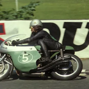 Renzo Pasolini (Benelli) 1968 Lightweight TT