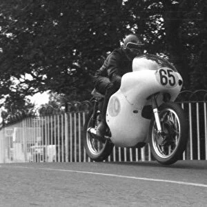 Richard Difazio (Norton) 1962 Senior Manx Grand Prix