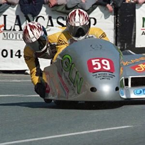 Richard Gatt & Garry Gatt (Shellbourne Honda) 1999 Sidecar TT