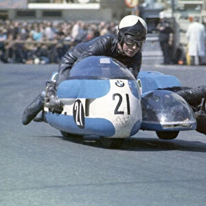 Rob Williamson & John McPherson (BMW) 1973 500 Sidecar TT
