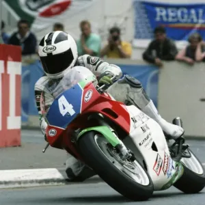 Roberto Dunlop a Quarters Bridges nel Campionato Junior di TT del '91