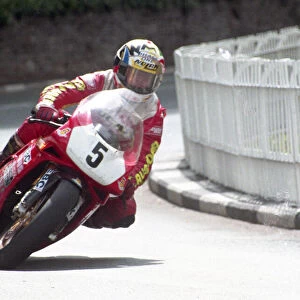 Robert Holden (Ducati) 1995 Senior TT