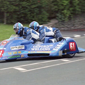 Robert Parker & Stuart Castles (Ireson Mistral) 2000 Sidecar TT