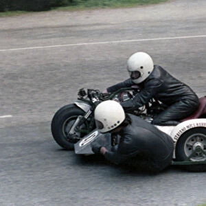 Robert Philpott & Michael Buxton (Laverda) 1978 Sidecar TT
