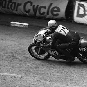 Bill Roberts (Norton) 1966 Senior Manx Grand Prix