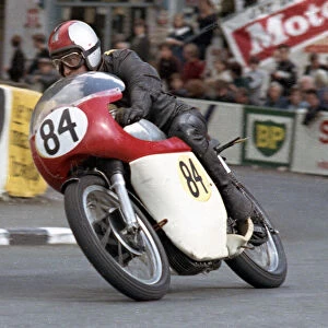 Roger Beaumont (Norton) 1966 Senior TT