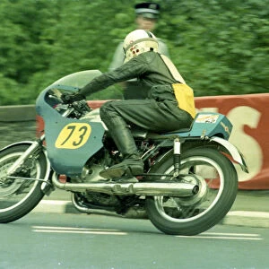 Roger Bowler (Crooks Suzuki) 1976 Senior TT