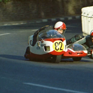 Roger Dixon & Francis Knights (Weslake) 1974 750 Sidecar TT