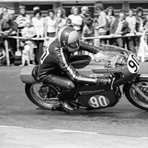 Roger J Wilson (Aermacchi Metisse) 1975 Junior Manx Grand Prix