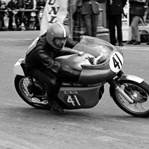 Roger Sutcliffe (Crooks Suzuki) 1972 Lightweight TT