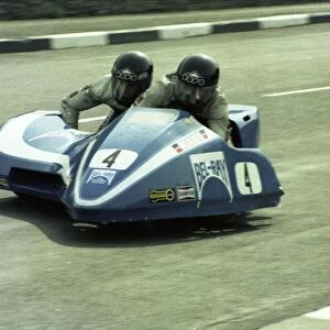 Rolf Steinhausen & Kenny Arthur (Bartol) 1980 Sidecar TT