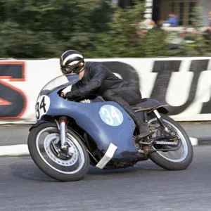 Roly Capper (AJS) 1966 Junior TT