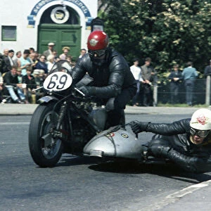 Ron Glover & David Forshaw (Norton) 1967 750cc Sidecar TT