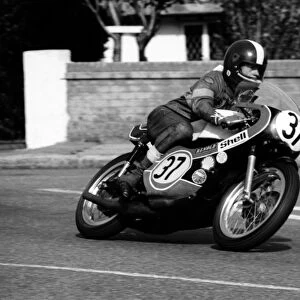 Ron Mellor (Yamaha) 1977 Junior Manx Grand Prix