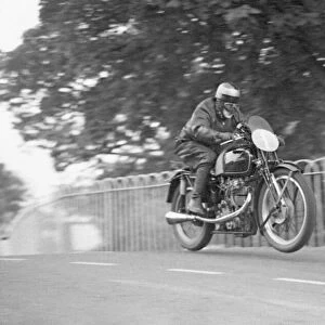 Ronnie Hazlehurst (Velocette) 1950 Junior TT