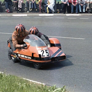Roy Hanks & Don Williams (Suzuki) 1978 Sidecar TT practice