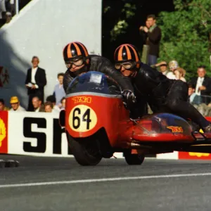 Roy Hanks & Fred Holden (BSA) 1968 Sidecar TT