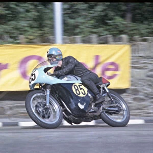 Roy Simmons (Norton) 1967 Senior Manx Grand Prix
