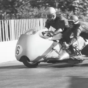 Russ Hackman & Roy Gauge (Norton Triumph) 1968 500 Sidecar TT