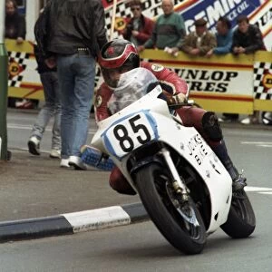 Sandy Berwick (Suzuki) 1989 Formula One TT