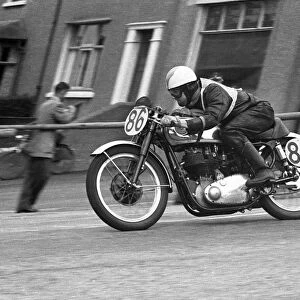 Sandy Bowie (BSA) 1954 Junior Manx Grand Prix