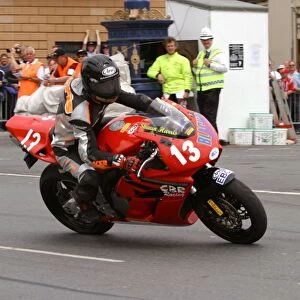 Shaun Harris (Honda) 2004 Production 1000 TT