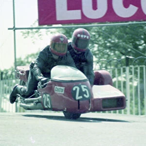 Siegfried Maier & Walter Werner (Yamaha) 1976 500 Sidecar TT