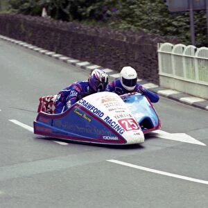 Simon Neary & Gary Partridge (Windle Yamaha) 2002 Sidecar TT