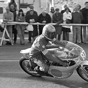 Bill Simpson (Yamaha) 1975 Junior TT