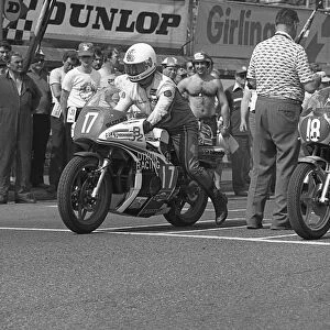 Bill Smith (Suzuki Bimota) and Tom Herron (Honda) 1978 Formula One TT