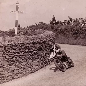 Stanley Woods (Norton) 1932 Senior TT